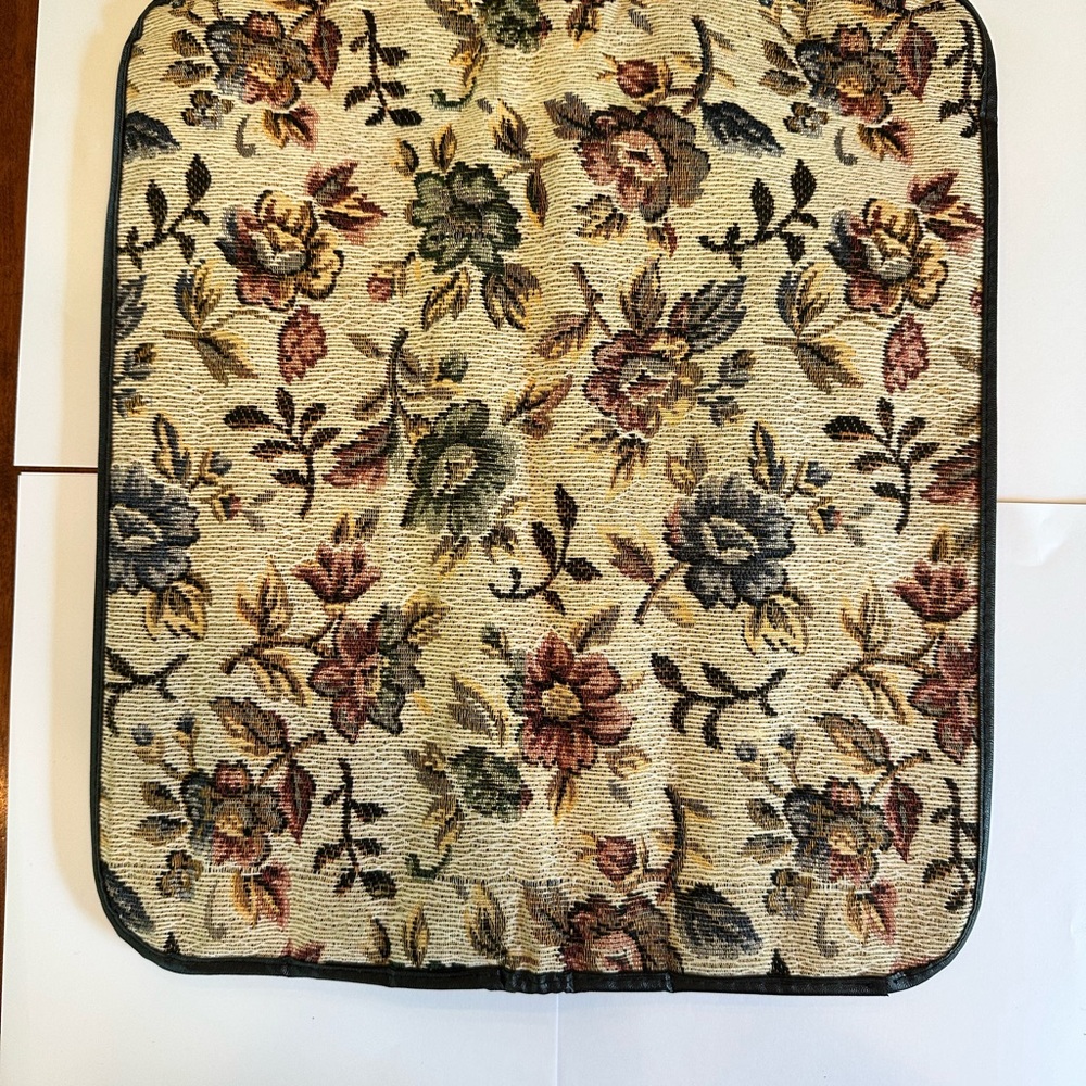 Vintage Floral Tapestry - Knitting Needle Carrier with Knitting Needles.